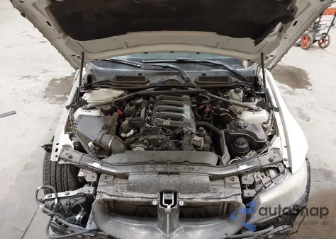 2011 BMW 335D D из США, поврежденный, VIN WBAPN7C59BA780705